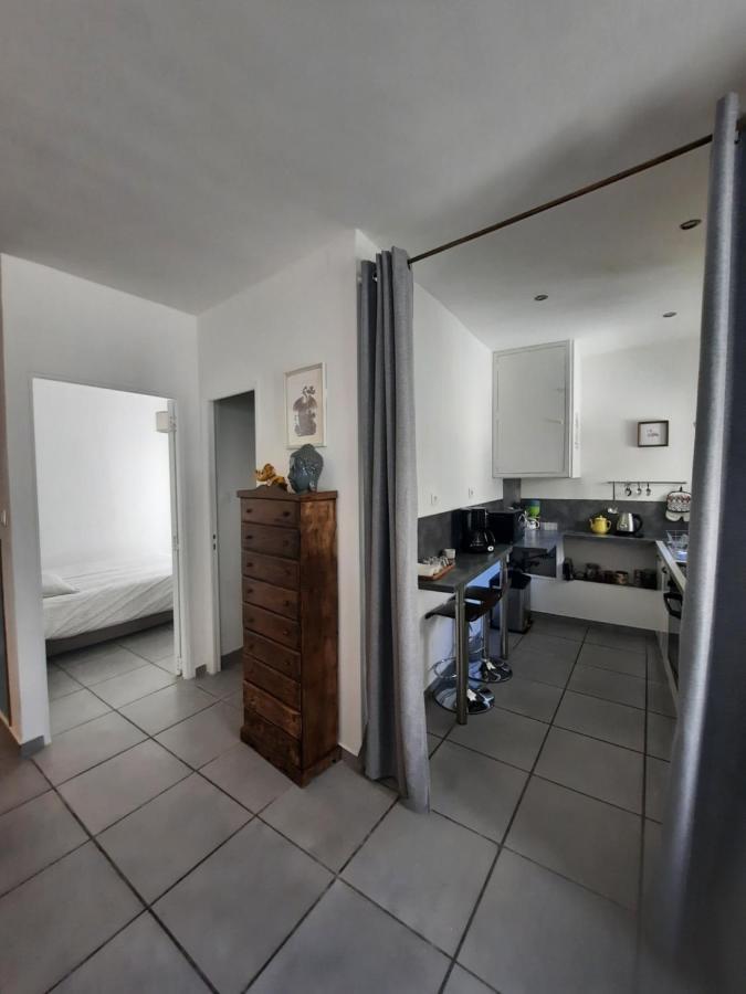 Agreable Appartement T2 Proche Centre Nimes Exterior photo